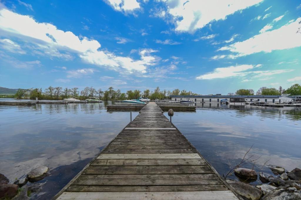 O'Berge Du Village C304 - Bord De L'Eau Magog Esterno foto
