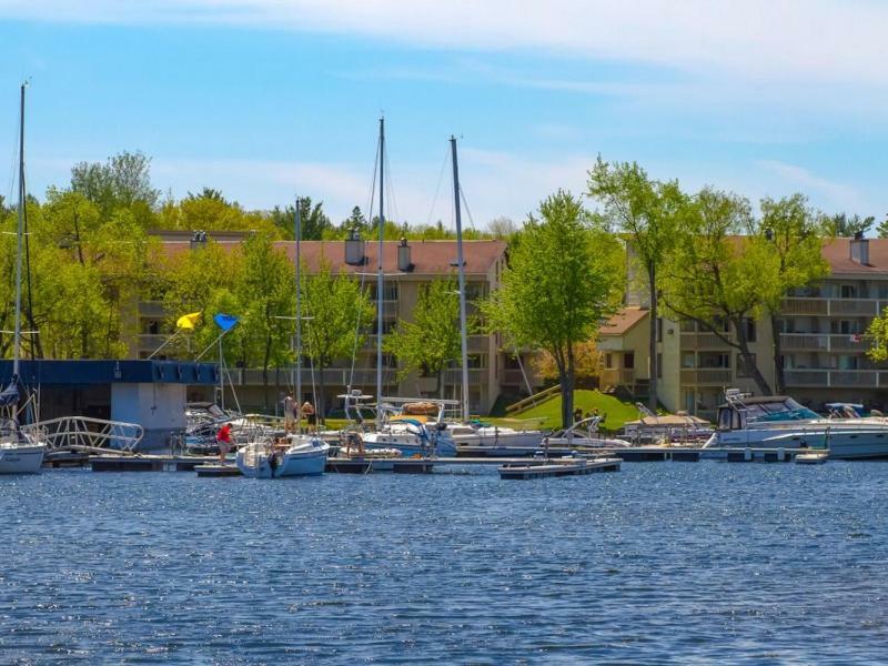 O'Berge Du Village C304 - Bord De L'Eau Magog Esterno foto